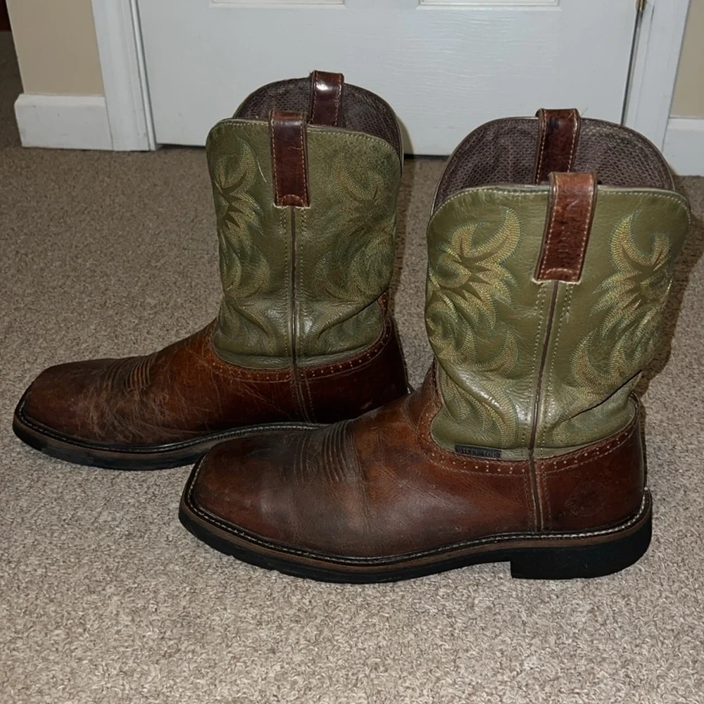 Justin Boots Brown and Green Cowboy Boots with Decorative Stitching - Picture 3 of 8